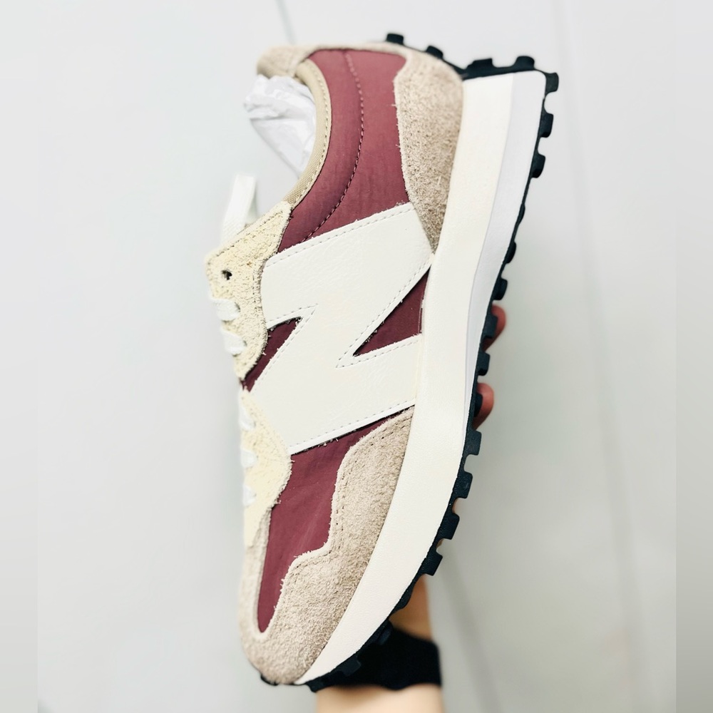 New Balance 327 Women 12/M10.5 Unisex Casual Sneakers Shoes Driftwood Burgundy - Picture 3 of 13
